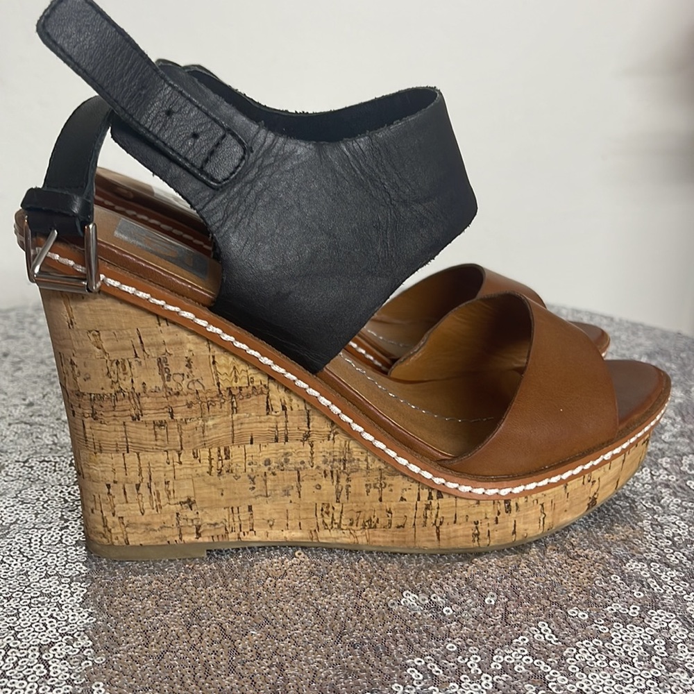 Shoes - Picture 5 of 7
